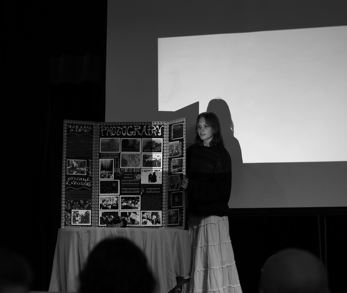 A51G8098-mono.jpg